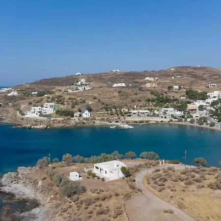 Дом отдыха Marelia - Seafront With Infinity Pool Мегас-Ялос-Нитес