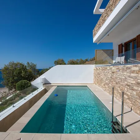 Marelia - Seafront With Infinity Pool