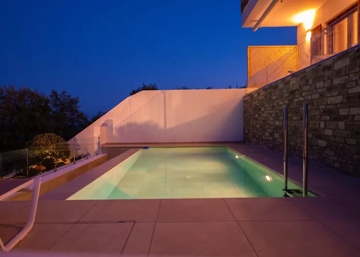 Casa vacanze Marelia - Seafront With Infinity Pool