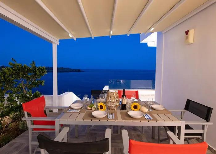 Marelia - Seafront With Infinity Pool Casa vacanze