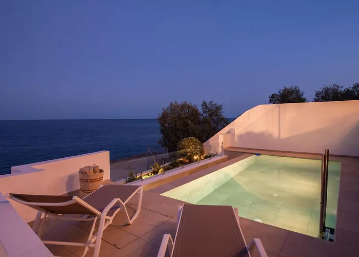 Marelia - Seafront With Infinity Pool