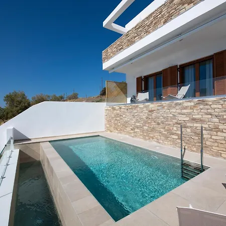 Marelia - Seafront With Infinity Pool * Mégas Yialós-Nítes