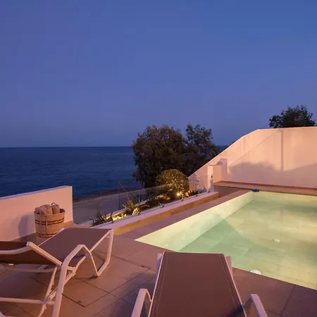 Marelia - Seafront With Infinity Pool