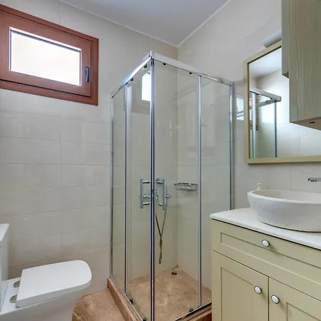 Nyaraló Marelia - Seafront With Infinity Pool Mégas Yialós-Nítes