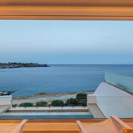 Marelia - Seafront With Infinity Pool