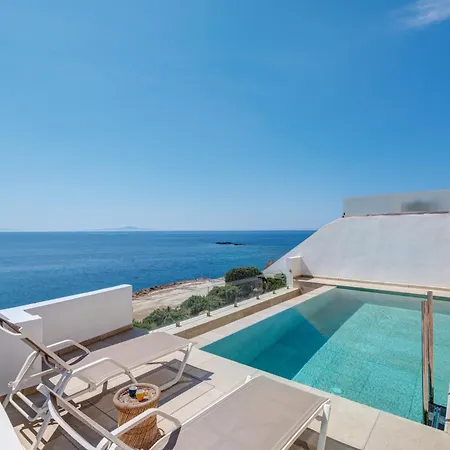 Marelia - Seafront With Infinity Pool בית נופש