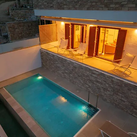 Marelia - Seafront With Infinity Pool בית נופש