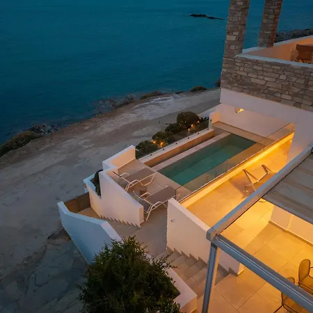 בית נופש Marelia - Seafront With Infinity Pool Mégas Yialós-Nítes