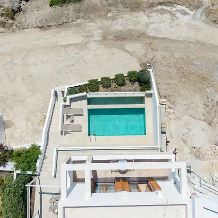 בית נופש Marelia - Seafront With Infinity Pool Mégas Yialós-Nítes