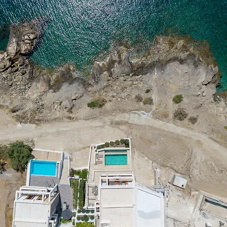 בית נופש Marelia - Seafront With Infinity Pool *