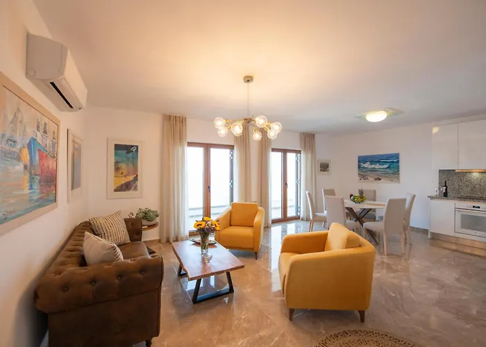 Holiday home Marelia - Seafront With Infinity Pool *