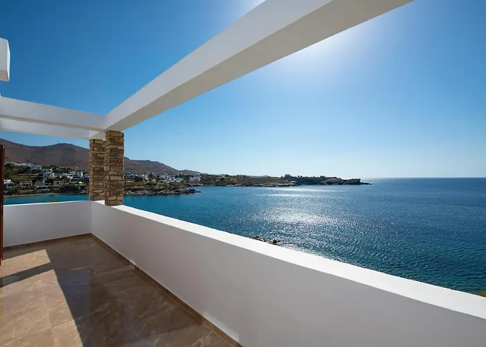 Marelia - Seafront With Infinity Pool Holiday home *