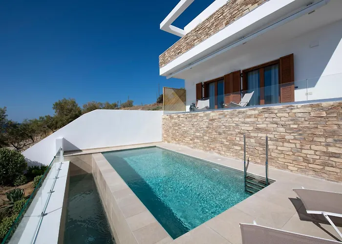 Marelia - Seafront With Infinity Pool * Megas Gialos - Nites