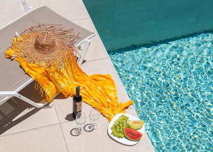 Marelia - Seafront With Infinity Pool Megas Gialos - Nites