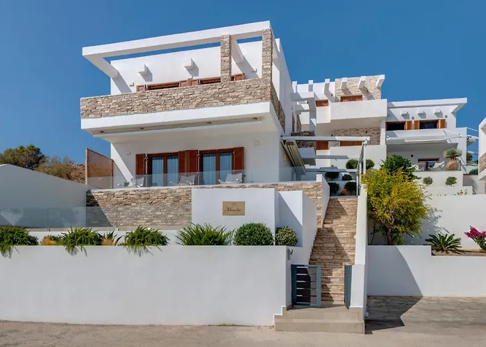 Marelia - Seafront With Infinity Pool Holiday home