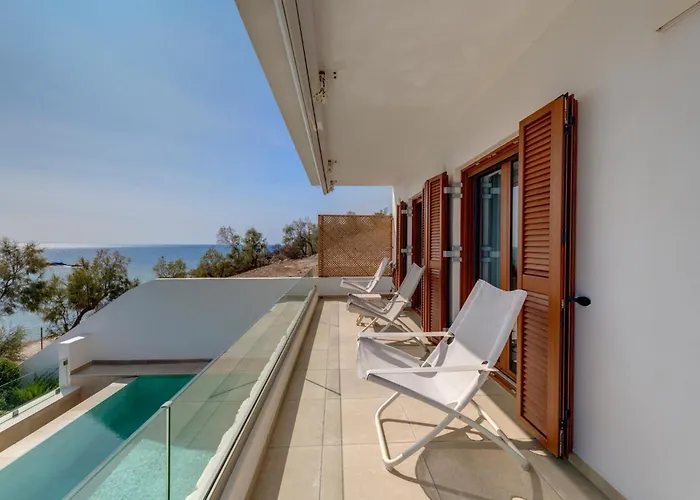Holiday home Marelia - Seafront With Infinity Pool *