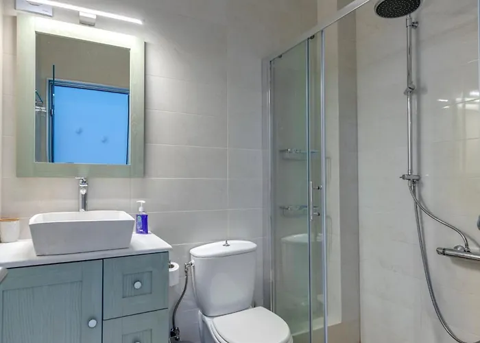 Marelia - Seafront With Infinity Pool Holiday home Megas Gialos - Nites