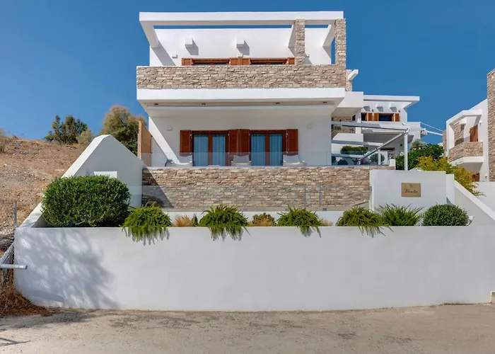 Marelia - Seafront With Infinity Pool * Megas Gialos - Nites